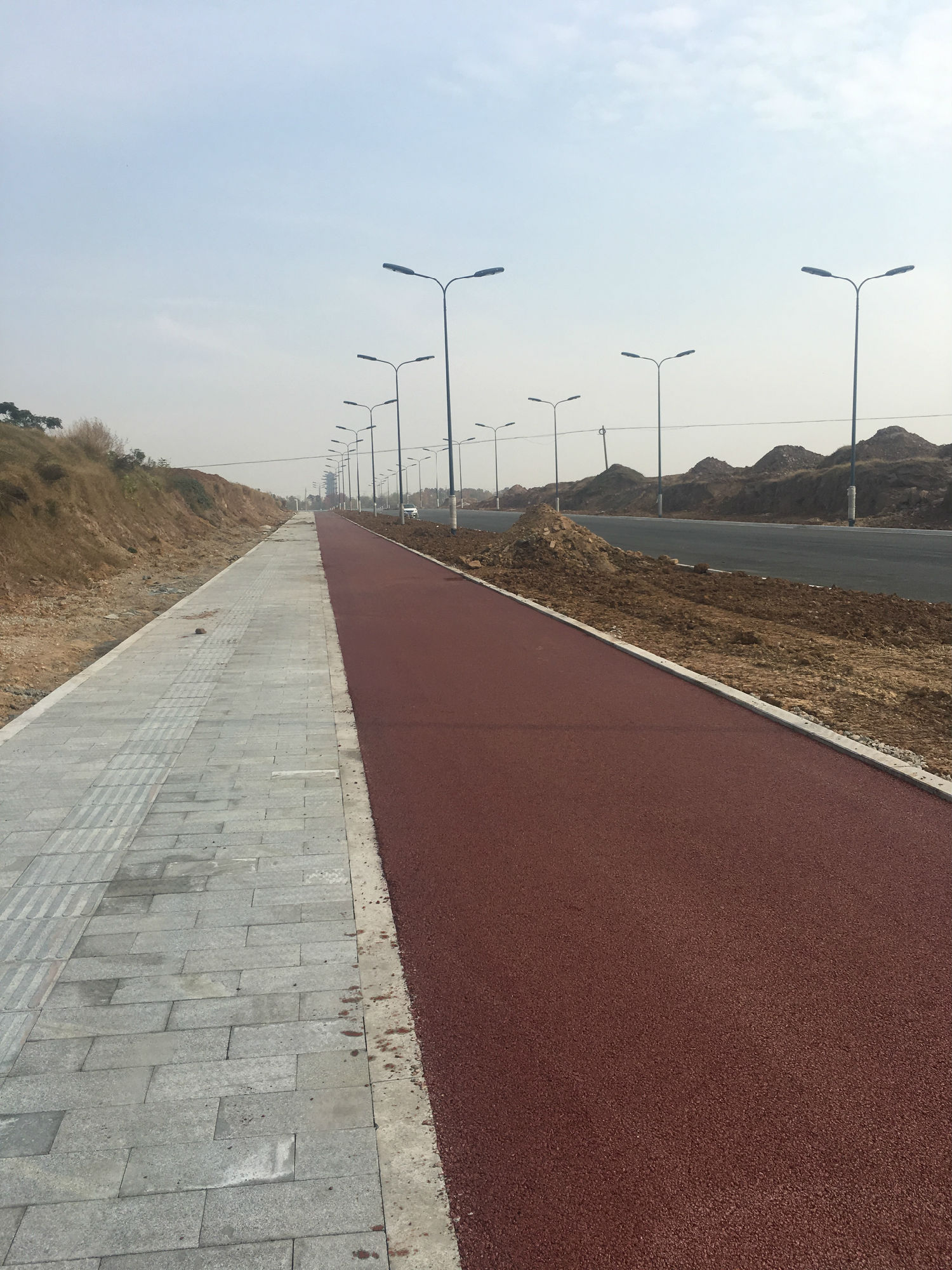 宿遷湖濱新區(qū)天河南路彩色瀝青道路工程